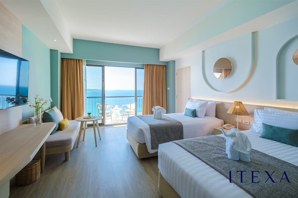 imagen con uno de los mejores colores para habitaciones de hotel en verano: turquesa